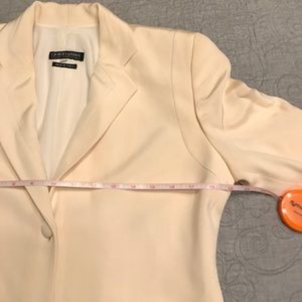 Giorgio Armani Vntg. black label cream silk blazer